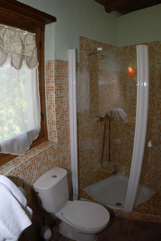 Apartamentos Rurales Ecopangea Valverde de la Vera Habitación foto